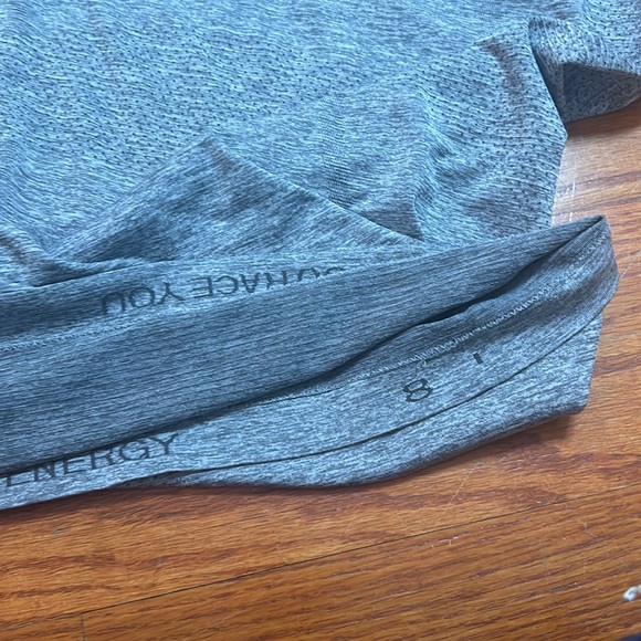 Lululemon swiftly tech grey T shirt - Picture 4 of 4